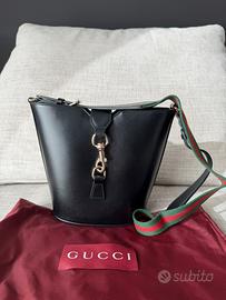 Borsa Gucci a secchiello Jackie in pelle NUOVA