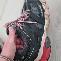 Balenciaga track