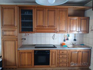 Cucina in legno naturale 