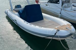 Gommone Capelli 800 - motore 250 Yamaha