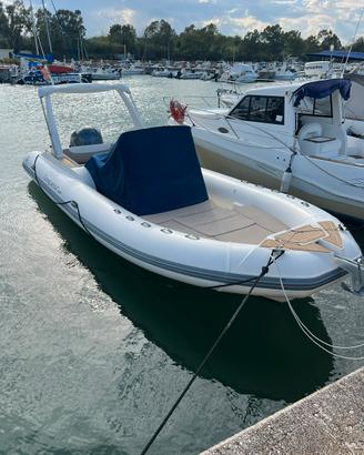Gommone Capelli 800 - motore 250 Yamaha