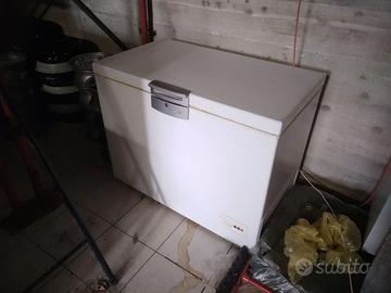 Congelatore pozzo pozzetto Beko 230 litri A+