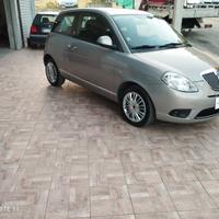 LANCIA YPSILON  1.3 DIESEL. 