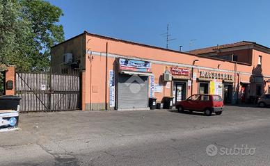 NEGOZIO A ROMA