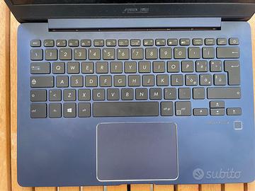 Computer portatile laptop. Imacolato