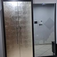 ingresso con comodino e specchiera 