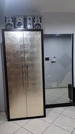 ingresso con comodino e specchiera 