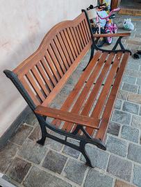 panchina da giardino in ghisa e legno 