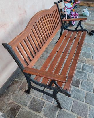 panchina da giardino in ghisa e legno 