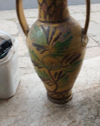 Antica quartara in terracotta con decorazioni dipi