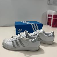 Scarpe superstar Adidas