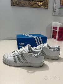 Scarpe superstar Adidas