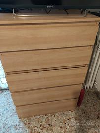 CASSETEREA CON 6 CASETE A VERONA 