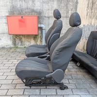 interno opel corsa serie D 