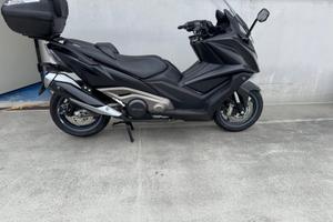 Kymco AK 550