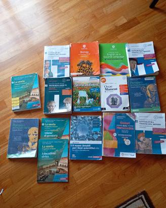 Libri scolastici scuola superiore sez Cambridge
