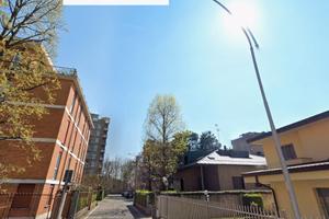 Camera singola con balcone a Vedano al Lambro