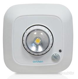 Luce per armadi con rilevatore di movimento