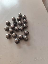 dadi per gomme ford kuga e altri modelli