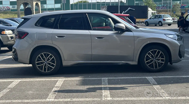 AUTO BMW IX1 EDRIVE 20