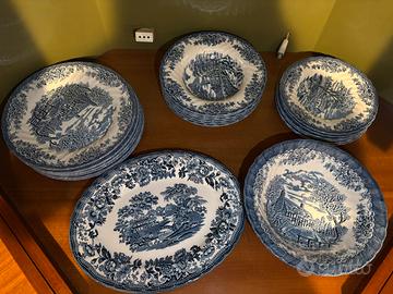 Servizio piatti in ceramica marca Churchill