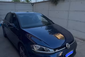 Volkswagen Golf 7.5 R-Line 1.5 Benzina 150CV