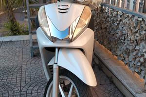 Honda sh300