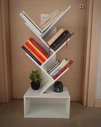 Elegante libreria ad albero bianca