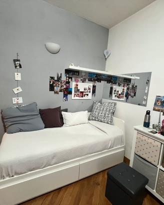 Letto divano/ due cassetti/ due materassi