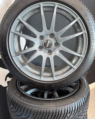 Cerchi in lega Alutec Monstr R18 con pneumatici