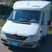 ECCELENTE CAMPER SEMINTEGRALE ARCA 4.4 PARETI IN V