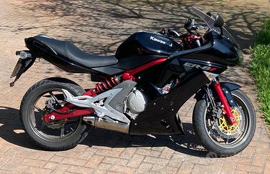 Kawasaki ER 6F - 2006 con solo 15000 km