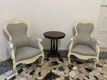 Poltrone e tavolino vintage
