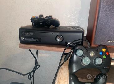 Console Xbox 360 + cavi + 2 joystick