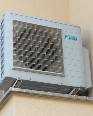 Climatizzatore Daikin pompa calore e 3 split