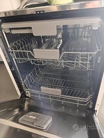 Lavastoviglie Samsung  DW60M6070IB