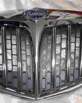 Griglia frontale lancia delta oro 2010