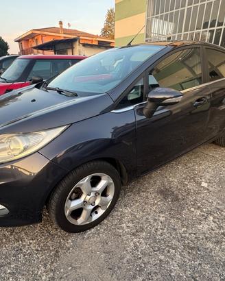 Ford Fiesta 1.4 5 porte Bz.- GPL Titanium