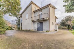 VILLA SINGOLA A GALLESE