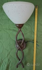 Applique da parete in ottone antichizzato e vetro