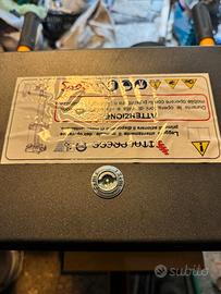 Unità carrellata per torre faro