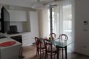 Grazioso appartamento disp. giugno e settembre