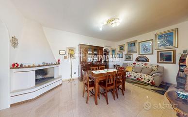 VILLA UNIFAMILIARE CON AMPIO GIARDINO A FRIGOLE -