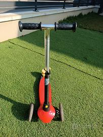 Monopattino a 3 ruote