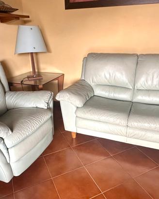 Divano con poltrona,