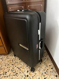 Valigia Nera con TSA Lock dimensioni grandi