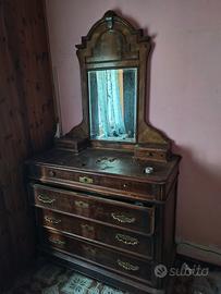 mobile in legno vintage 