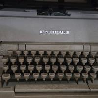 macchina da scrivere olivetti 98