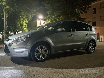 Ford smax