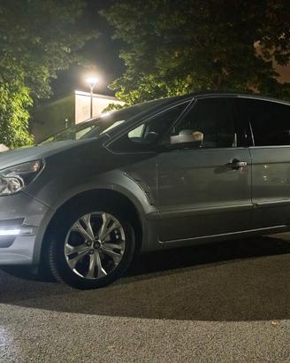 Ford smax